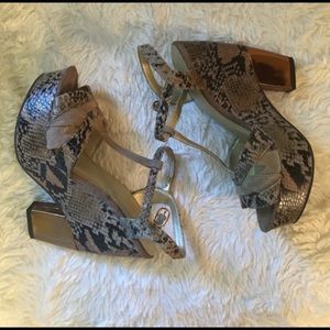 🌸SOLD🌸 Seychelles Snake Print Platforms